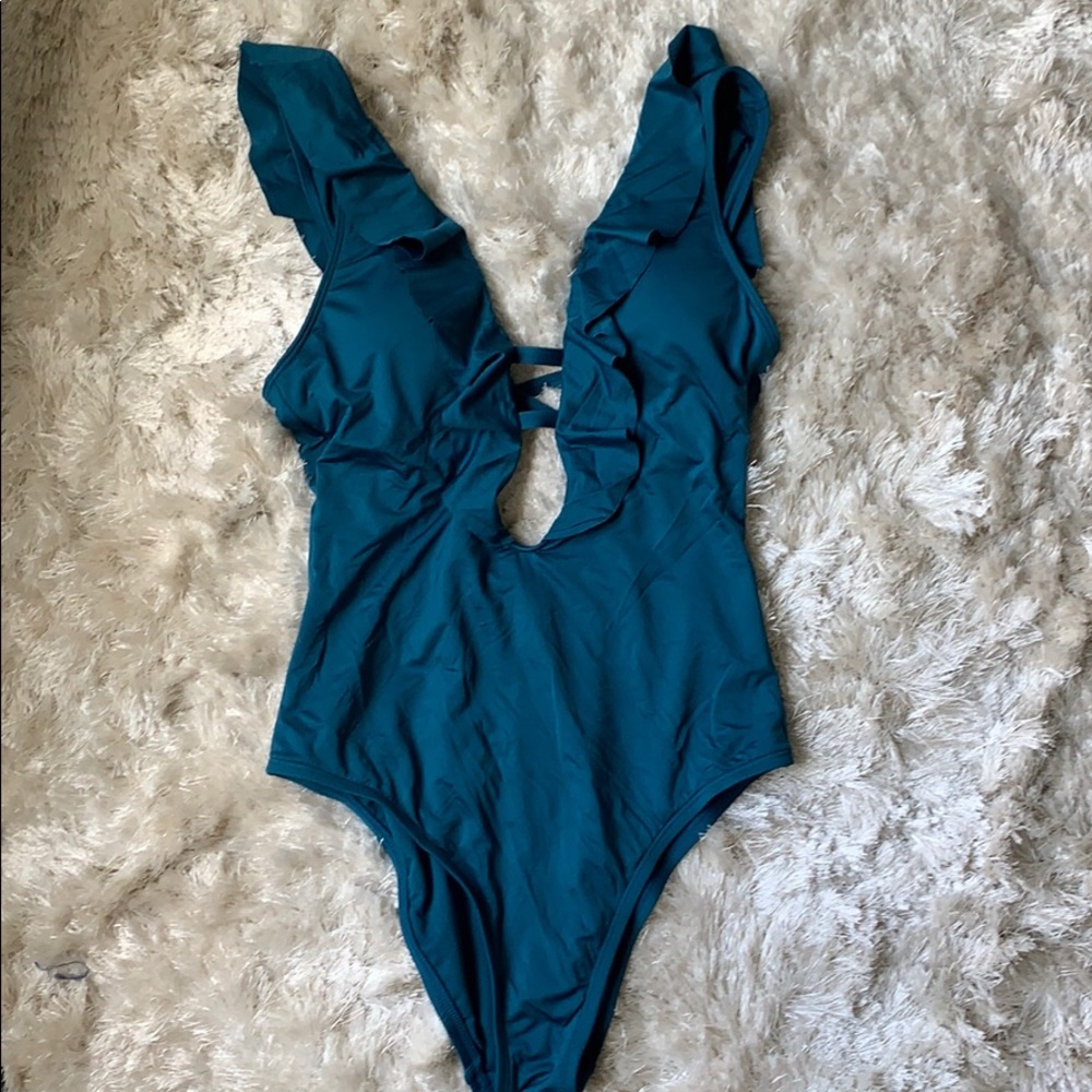 Shade and Shore one piece size Small